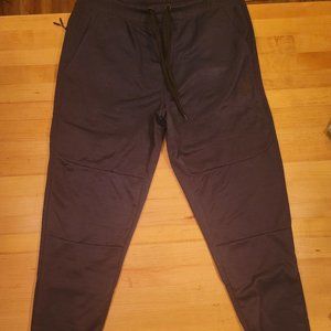 NWOT Spyder Boy's Youth Medium, Tapered Active Jogger